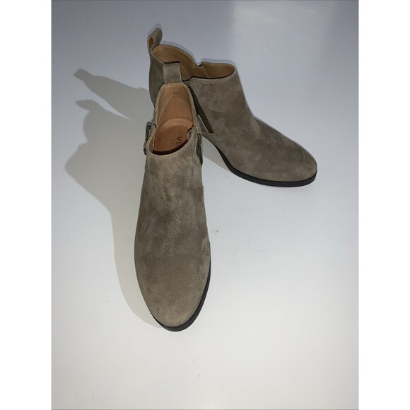 Vionic Women's 8M Ankle Boots Stone Grey Leather Waterproof Zip Booties EU 38.5 - Picture 1 of 9